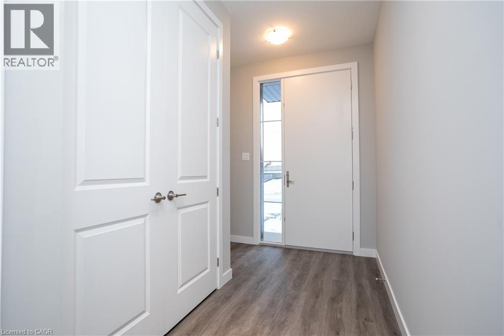 855 Robert Ferrie Drive, Kitchener, Ontario  N2R 0P2 - Photo 3 - 40835572