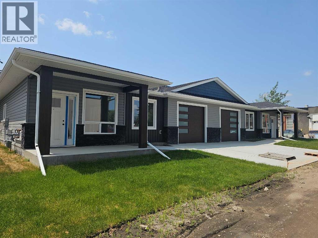 #3, 4738 49a Avenue, Lacombe, Alberta  T4L 1N4 - Photo 1 - A2231980