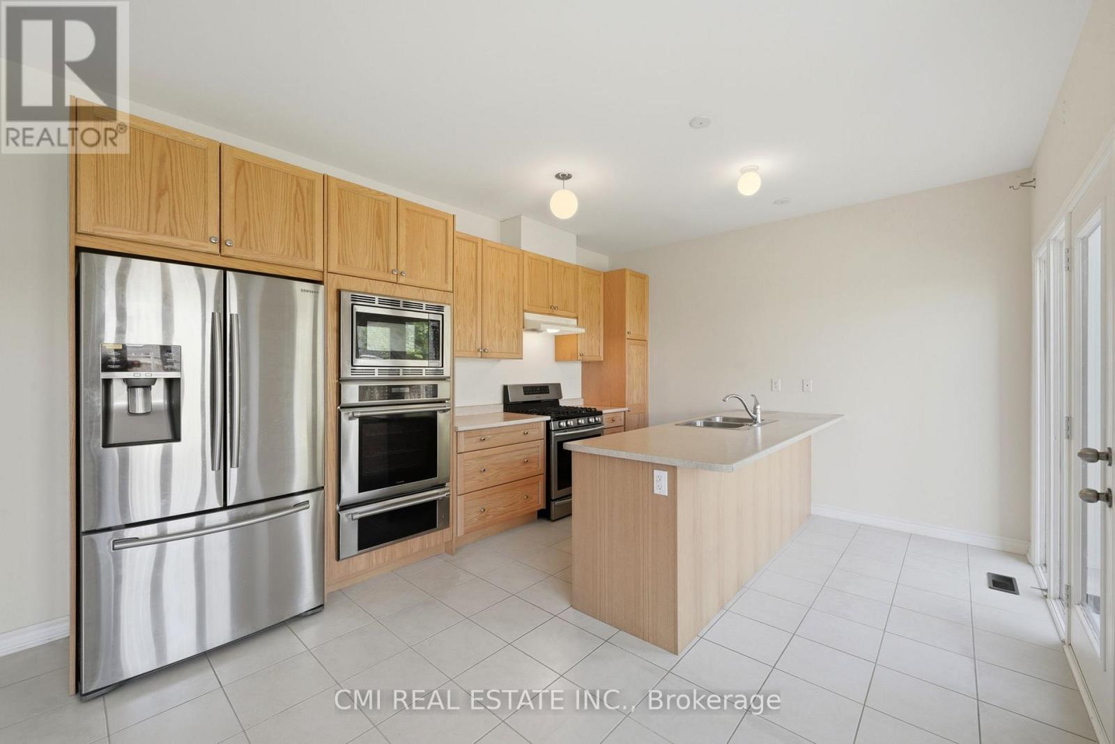 144 Gold Park Gate, Essa, Ontario  L3W 0L9 - Photo 15 - N13247010