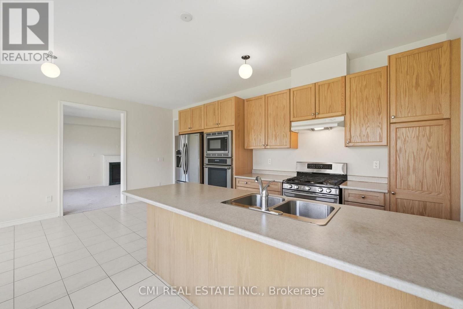 144 Gold Park Gate, Essa, Ontario  L3W 0L9 - Photo 17 - N13247010