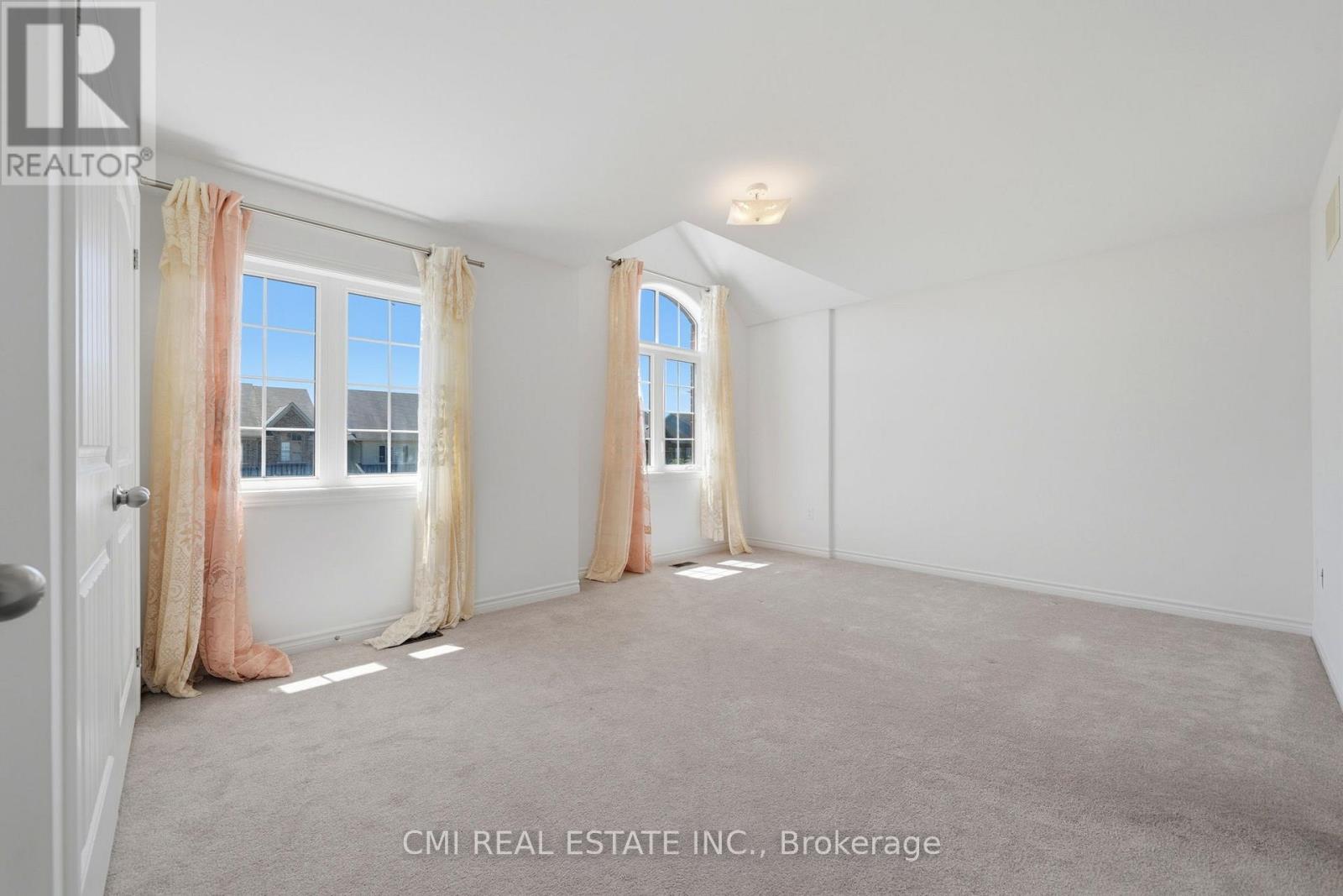 144 Gold Park Gate, Essa, Ontario  L3W 0L9 - Photo 24 - N13247010
