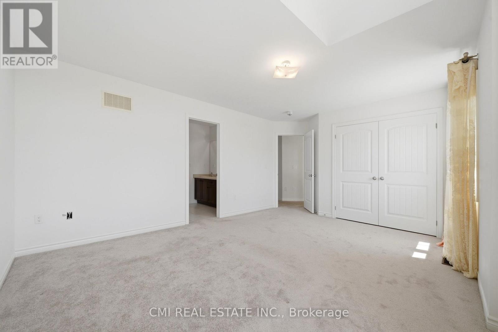 144 Gold Park Gate, Essa, Ontario  L3W 0L9 - Photo 25 - N13247010