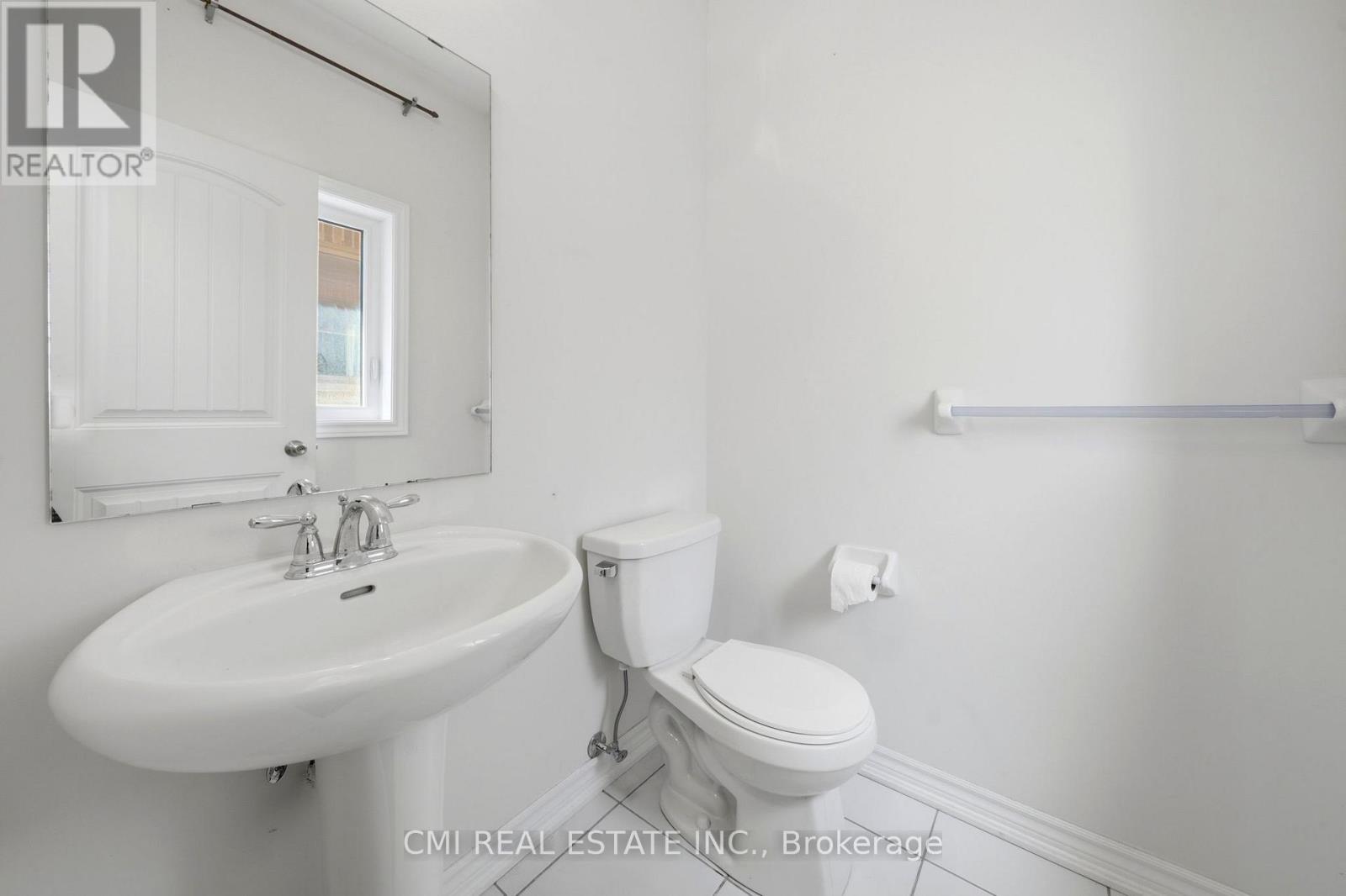 144 Gold Park Gate, Essa, Ontario  L3W 0L9 - Photo 35 - N13247010