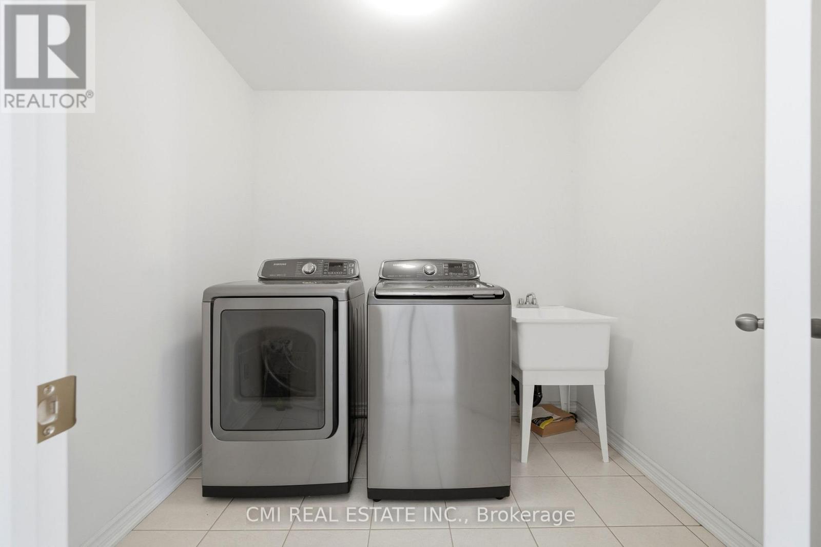 144 Gold Park Gate, Essa, Ontario  L3W 0L9 - Photo 39 - N13247010