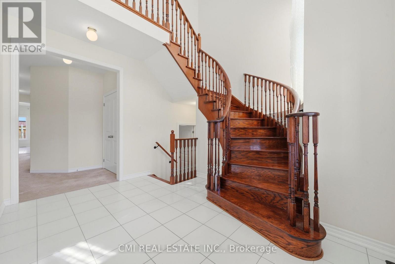 144 Gold Park Gate, Essa, Ontario  L3W 0L9 - Photo 7 - N13247010