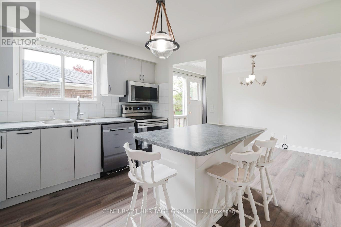 307 Towercrest Drive, Newmarket, Ontario  L3Y 1C1 - Photo 15 - N13247092