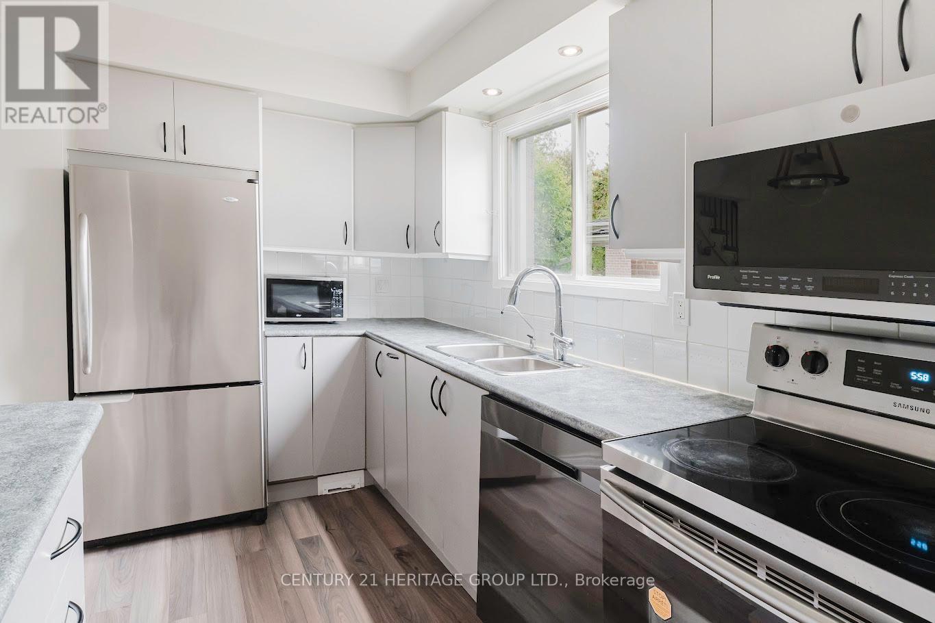 307 Towercrest Drive, Newmarket, Ontario  L3Y 1C1 - Photo 16 - N13247092