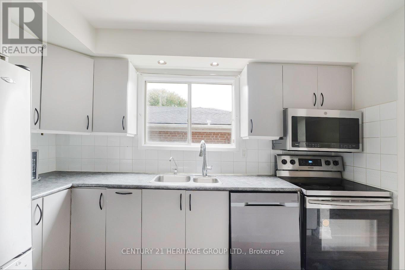 307 Towercrest Drive, Newmarket, Ontario  L3Y 1C1 - Photo 18 - N13247092
