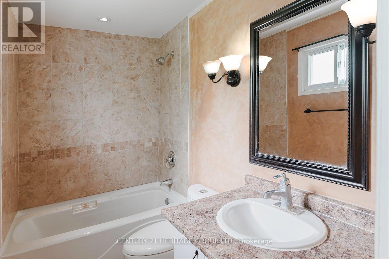 307 Towercrest Drive, Newmarket, Ontario  L3Y 1C1 - Photo 22 - N13247092