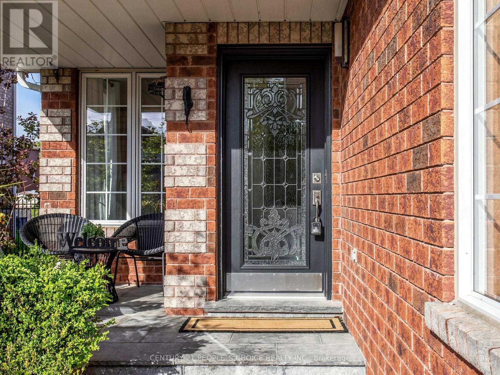 63 Kerfoot Crescent, Georgina, Ontario  L4P 4C1 - Photo 5 - N13247104