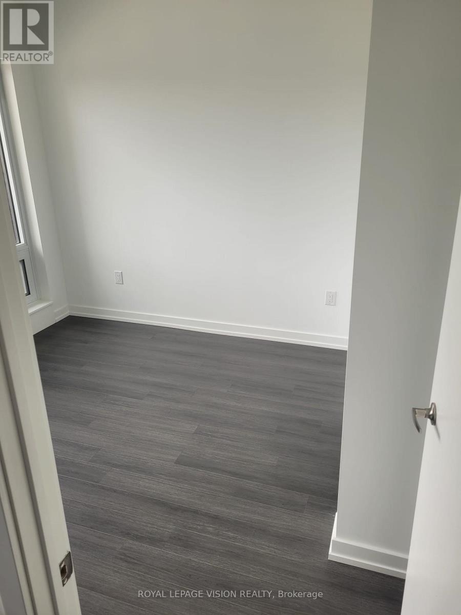 408 - 4010 Eglinton Avenue W, Toronto, Ontario  M9A 0G5 - Photo 2 - W13218726