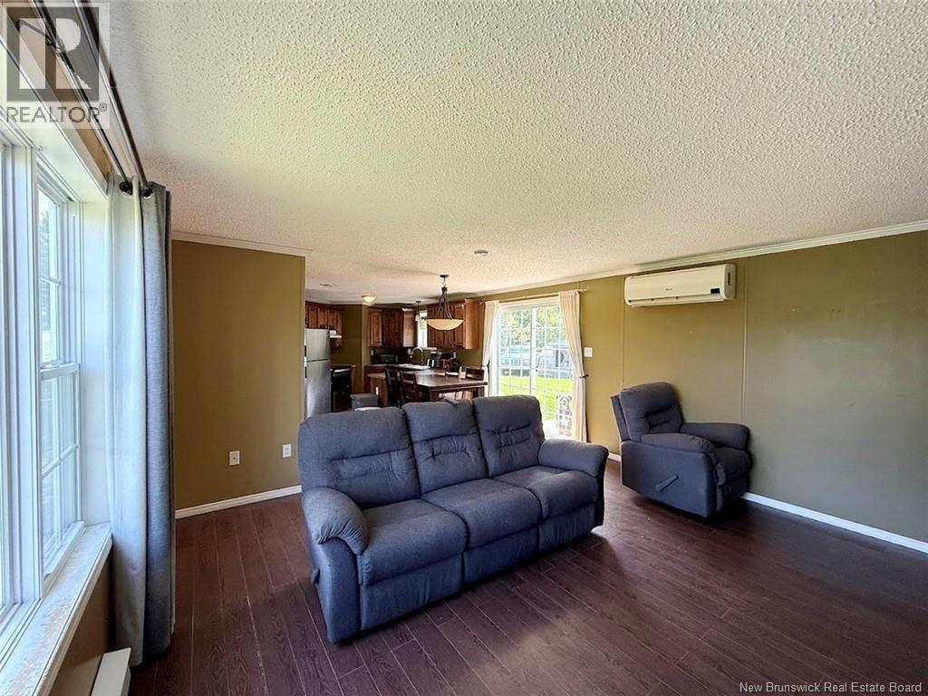 678 Toussaint Road, Edmundston, New Brunswick  E7B 2T8 - Photo 6 - NB141039
