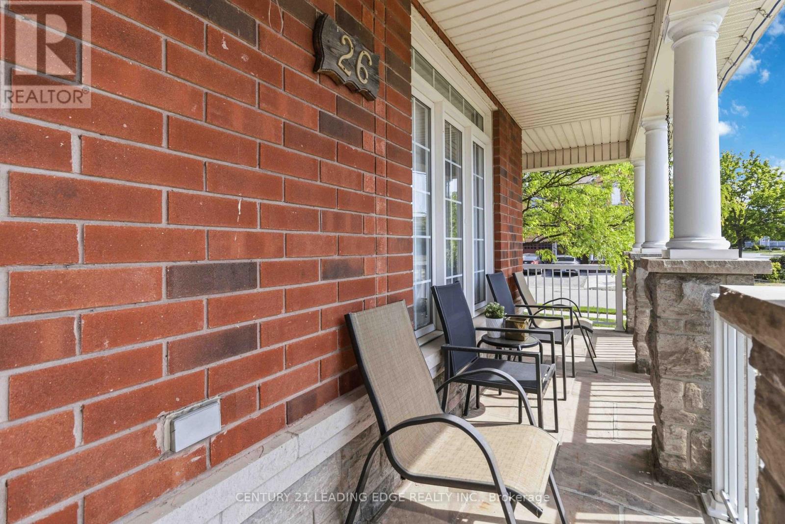 26 Huntspoint Drive, Brampton, Ontario  L6P 2E7 - Photo 4 - W13164874