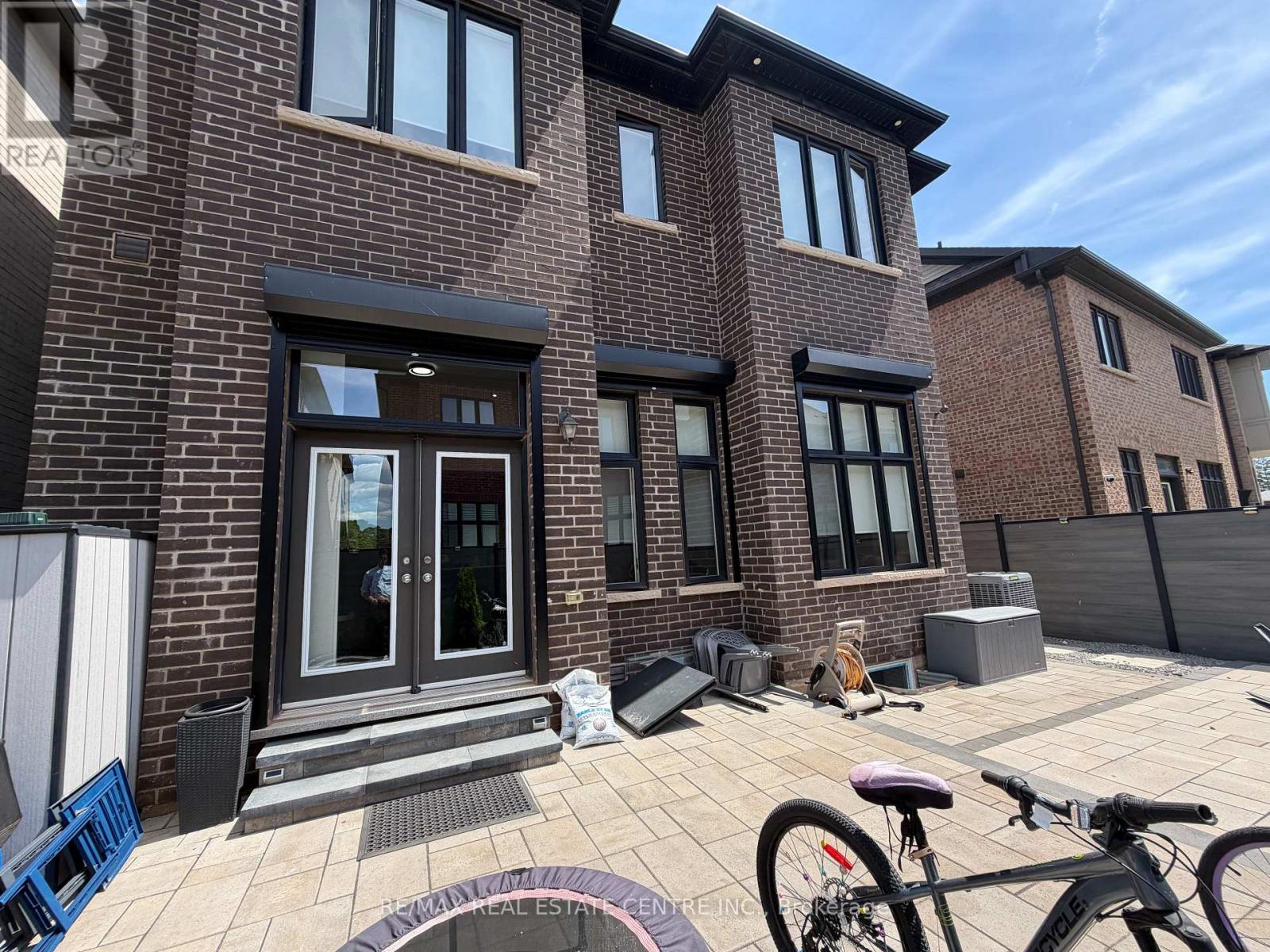 1192 Stag Hollow, Oakville, Ontario  L5M 5M4 - Photo 10 - W13246936