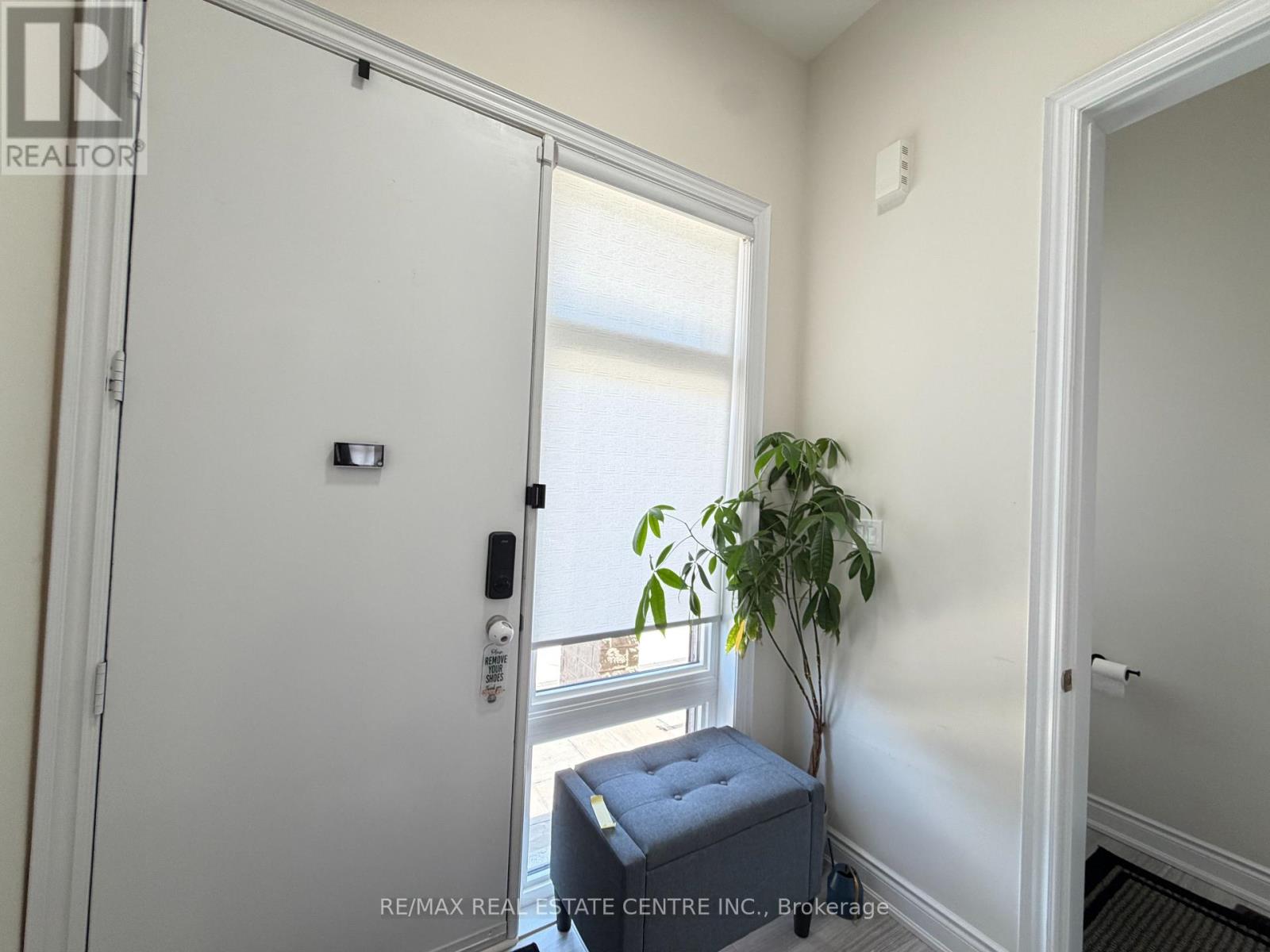 1192 Stag Hollow, Oakville, Ontario  L5M 5M4 - Photo 4 - W13246936