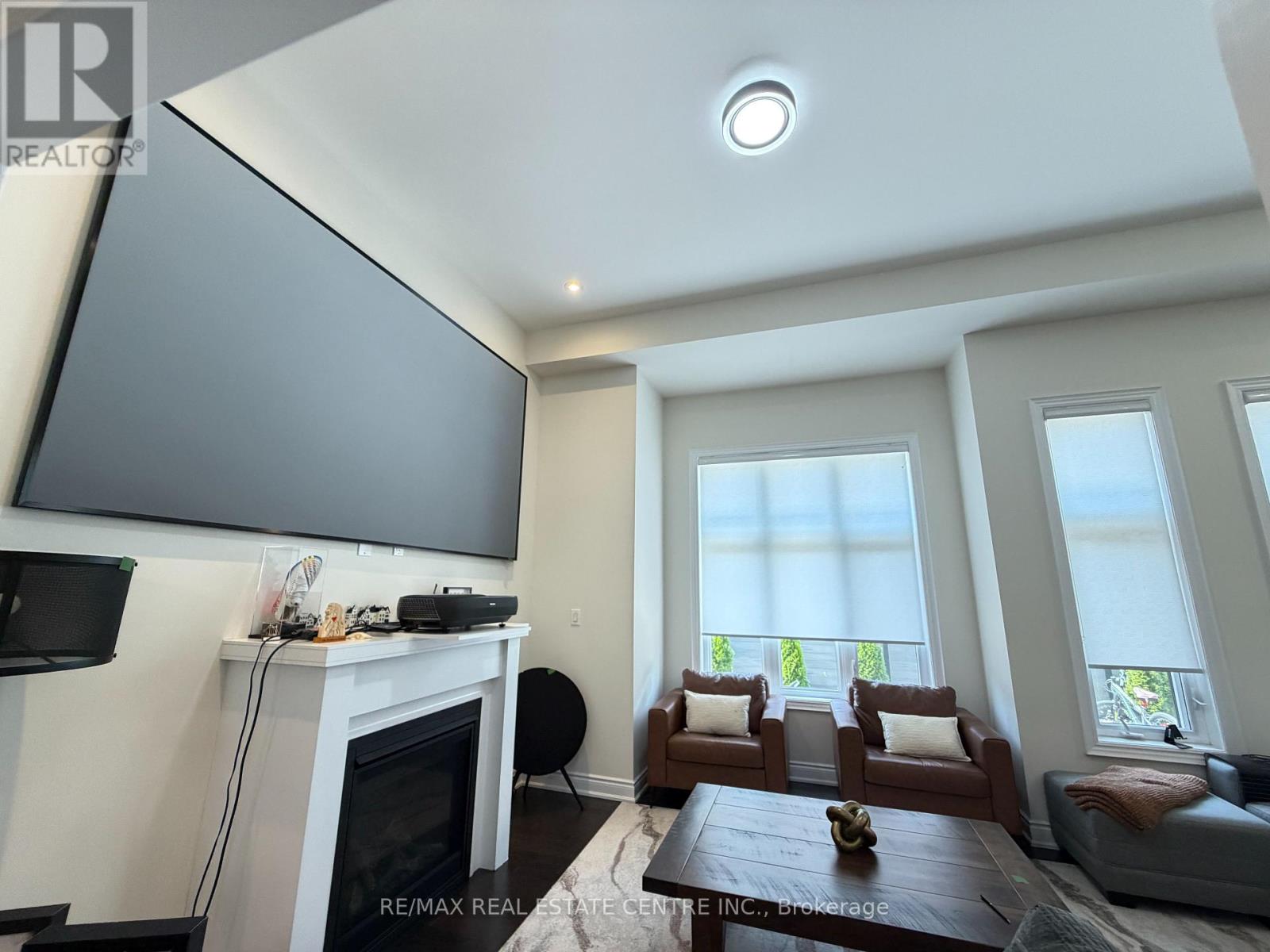 1192 Stag Hollow, Oakville, Ontario  L5M 5M4 - Photo 7 - W13246936
