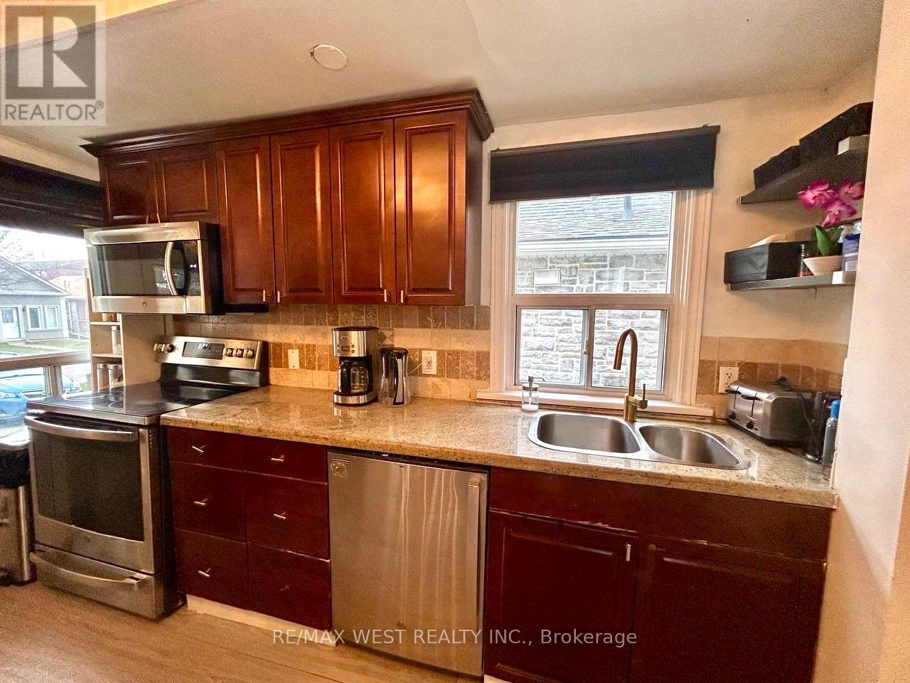 36 Fourteenth Street, Toronto, Ontario  M8V 3H9 - Photo 11 - W13246948