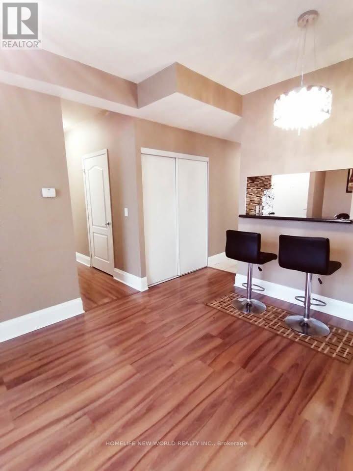 1313 - 4 ELSINORE PATH, Toronto, Ontario