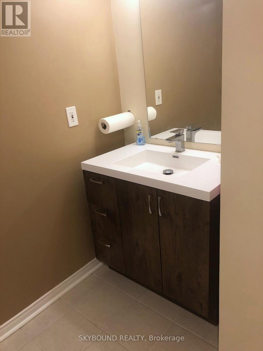 Basement Apartment - 4833 Wild Rose Street, Mississauga, Ontario  L5M 5M8 - Photo 9 - W13247028