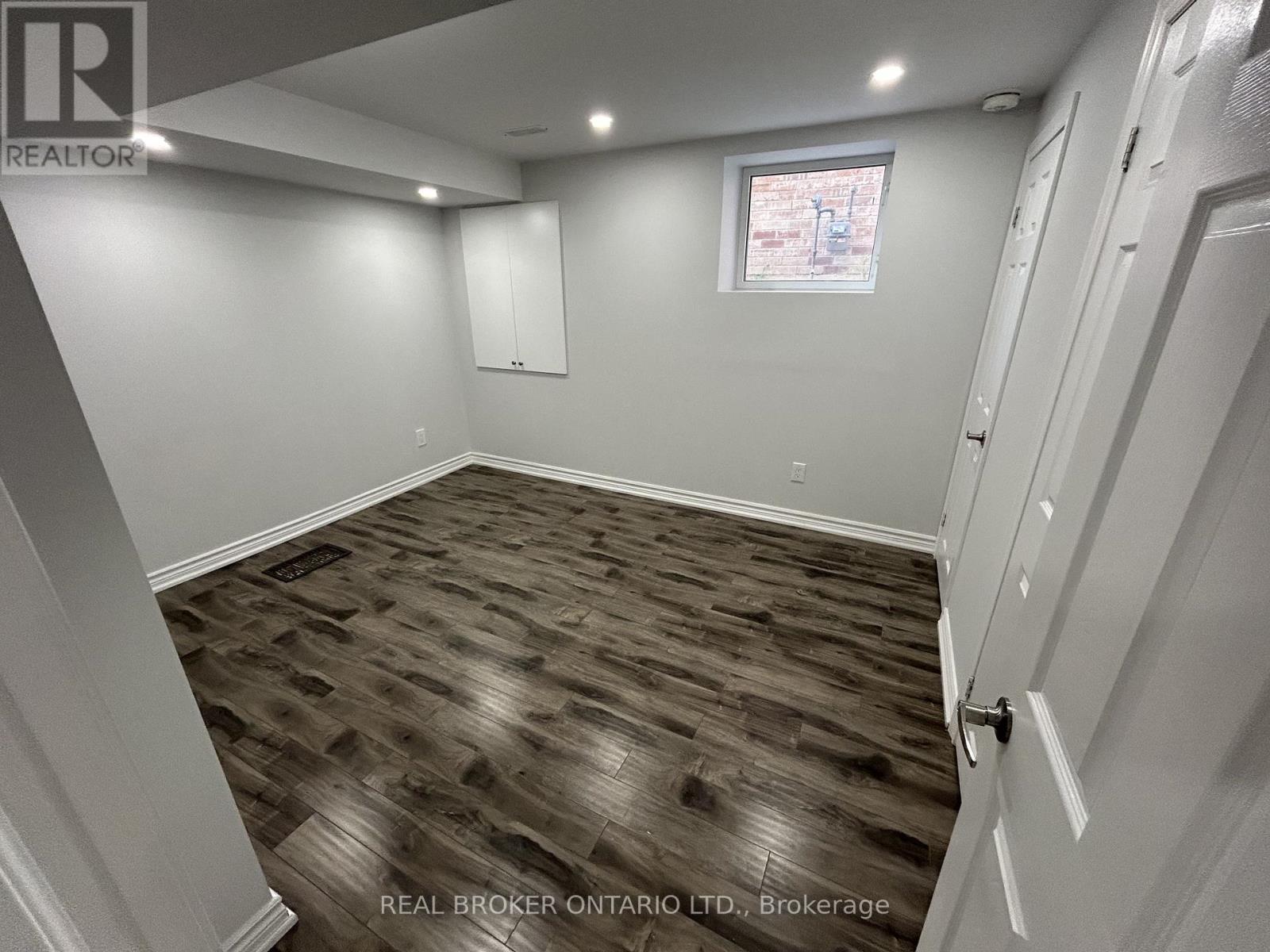 Basement - 55 Bluffwood Crescent, Brampton, Ontario  L6P 2A8 - Photo 10 - W13247182