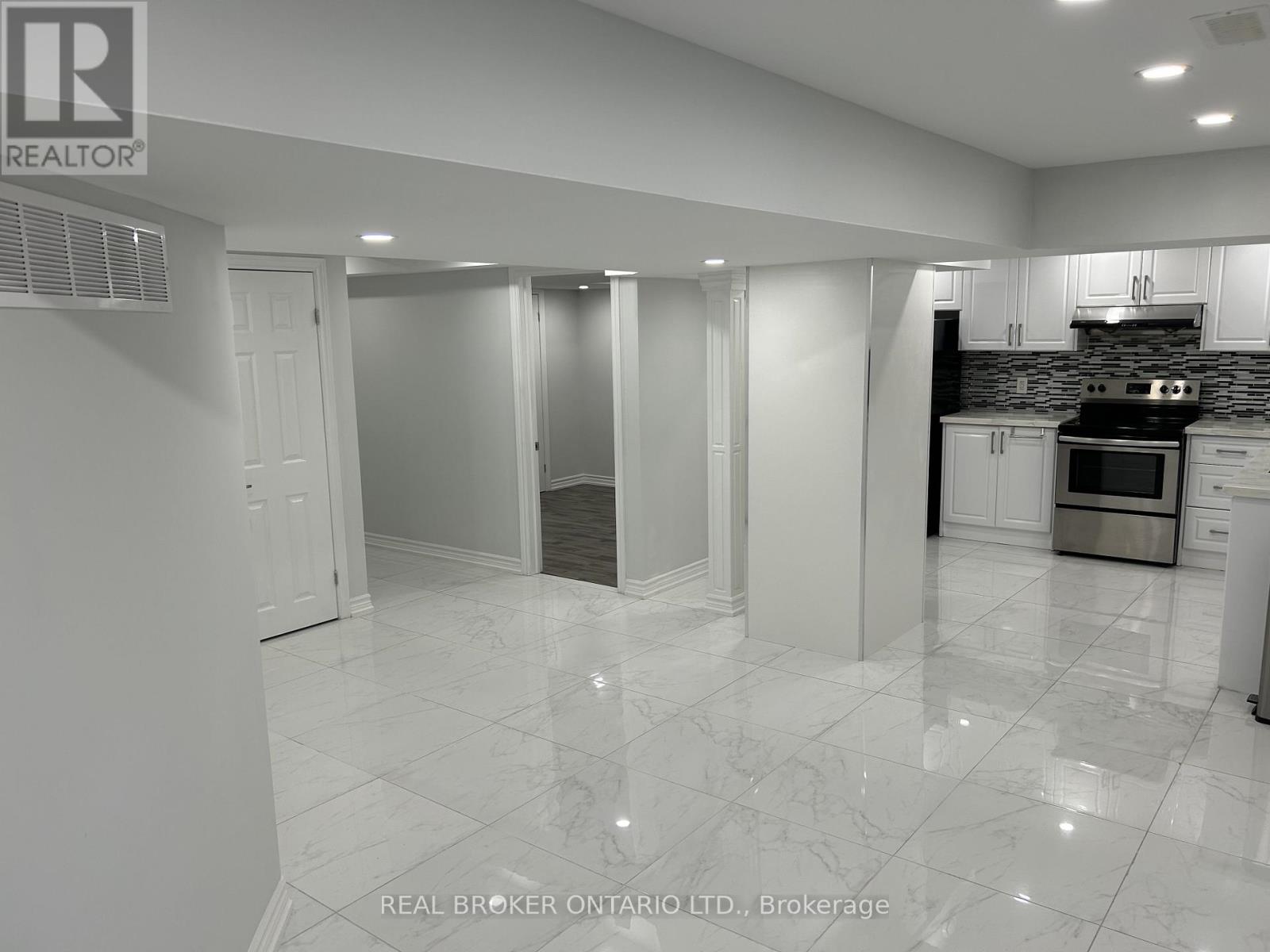Basement - 55 Bluffwood Crescent, Brampton, Ontario  L6P 2A8 - Photo 4 - W13247182
