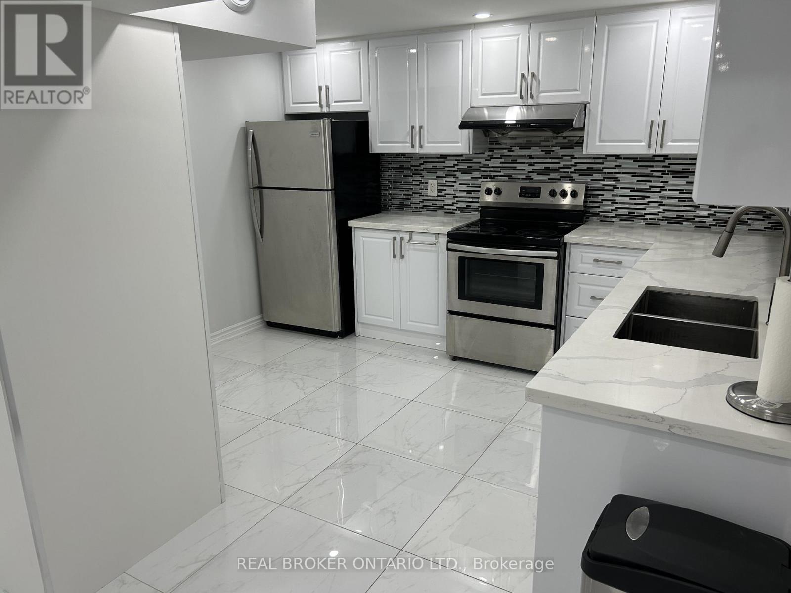 Basement - 55 Bluffwood Crescent, Brampton, Ontario  L6P 2A8 - Photo 6 - W13247182
