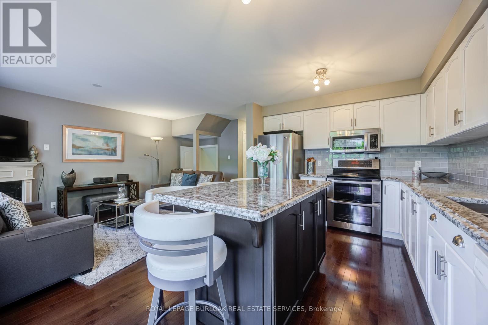 2295 Kingfisher Court, Oakville (Wt West Oak Trails), Ontario  L6M 3Z3 - Photo 15 - W13247188