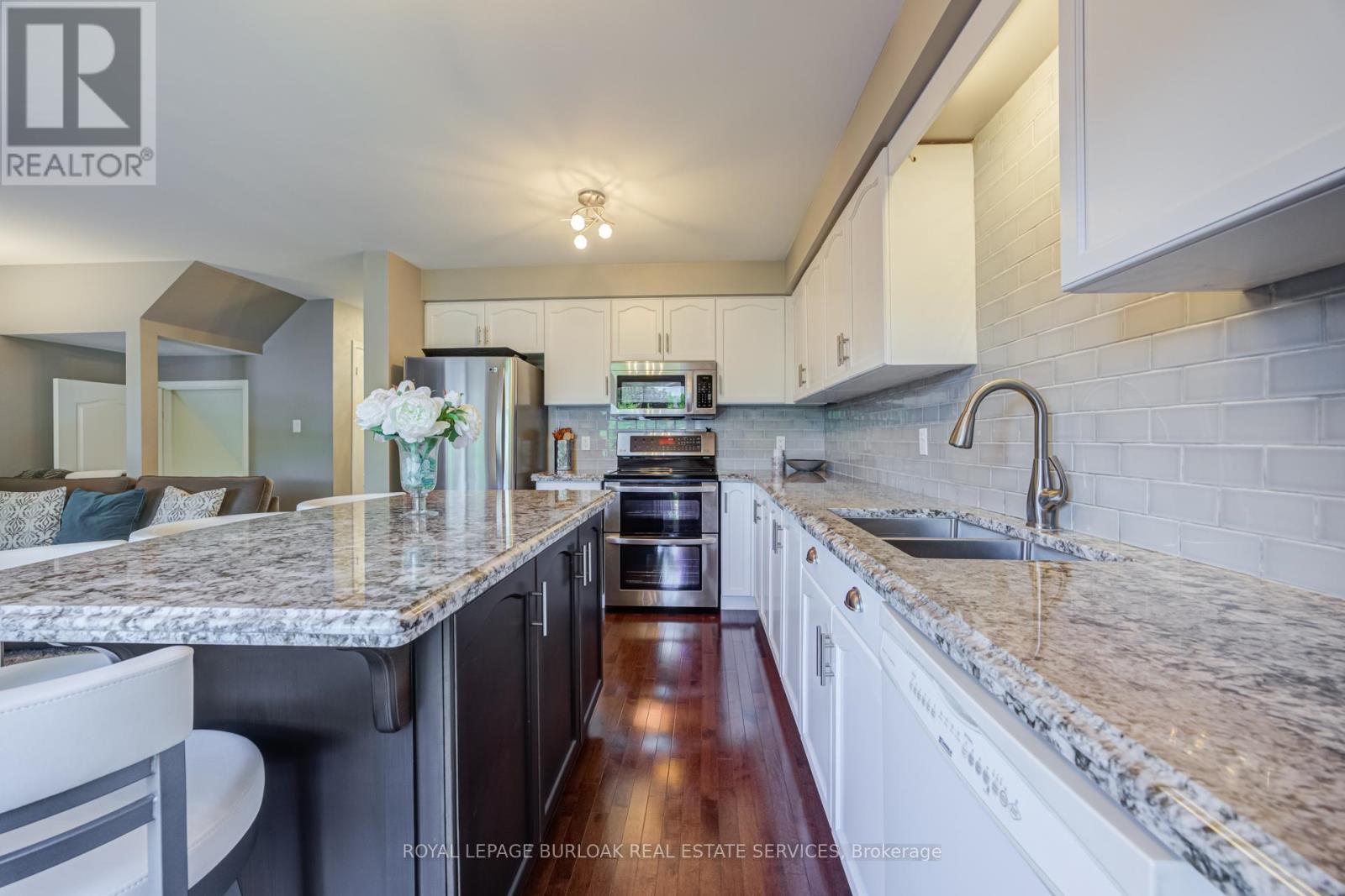 2295 Kingfisher Court, Oakville (Wt West Oak Trails), Ontario  L6M 3Z3 - Photo 16 - W13247188