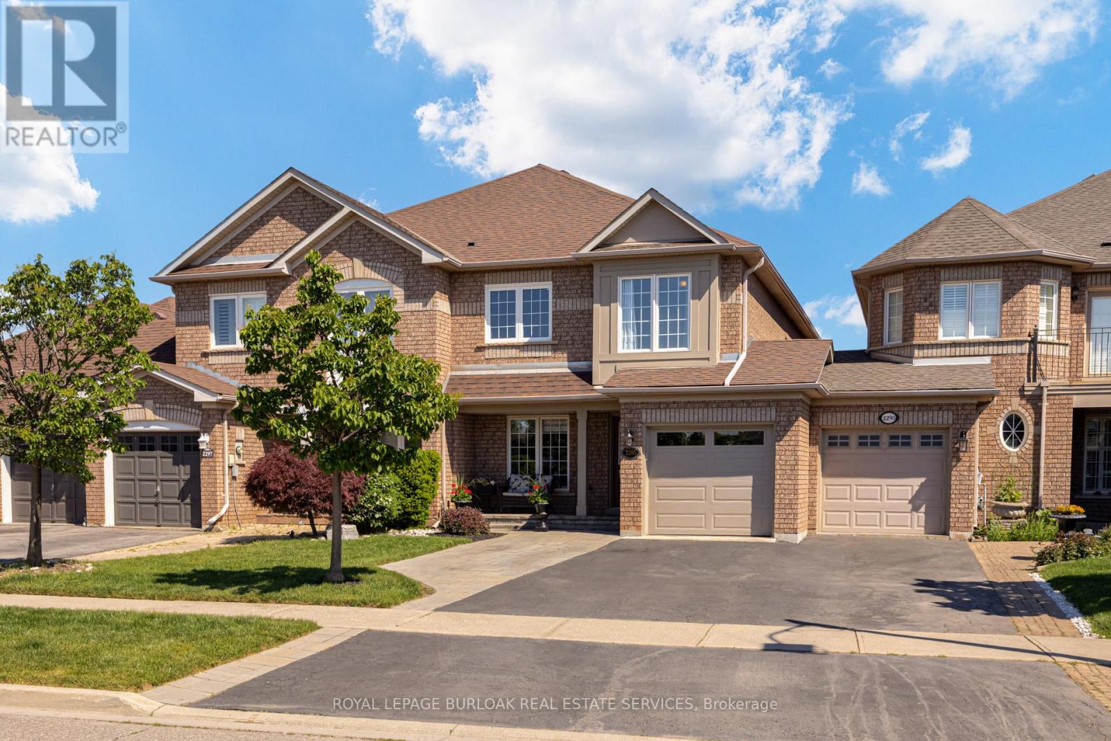 2295 Kingfisher Court, Oakville (Wt West Oak Trails), Ontario  L6M 3Z3 - Photo 2 - W13247188