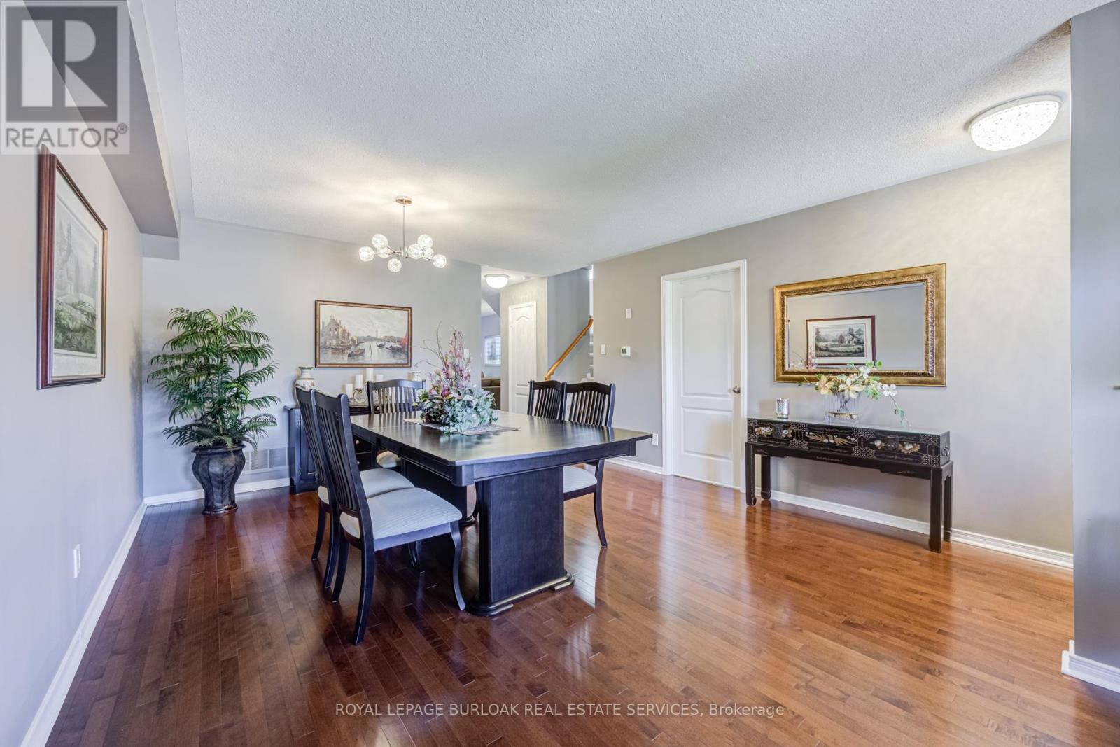 2295 Kingfisher Court, Oakville (Wt West Oak Trails), Ontario  L6M 3Z3 - Photo 7 - W13247188
