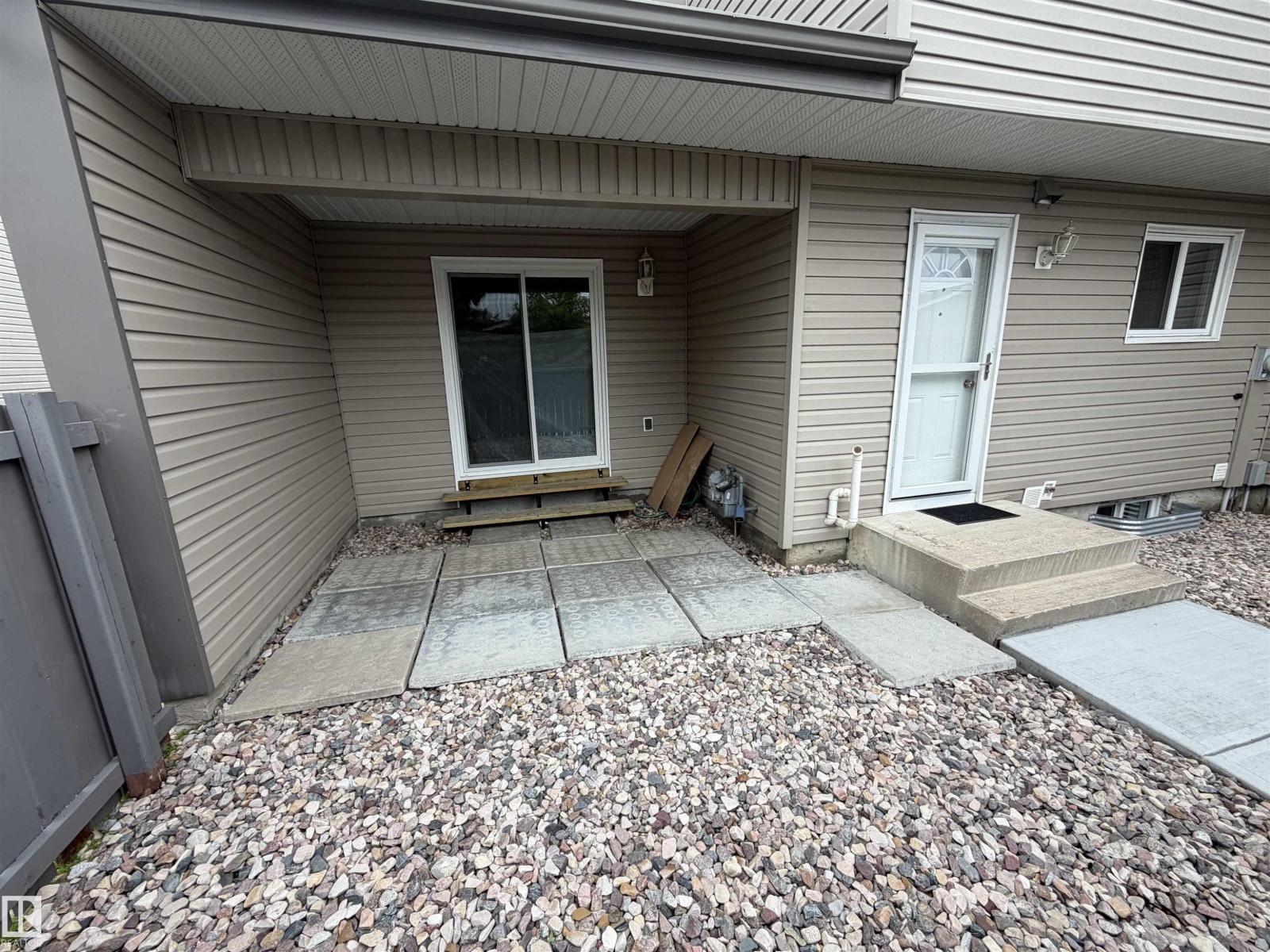1618 Lakewood Rd W Nw, Edmonton, Alberta T6K 3H4 - Photo 35 - E4491721