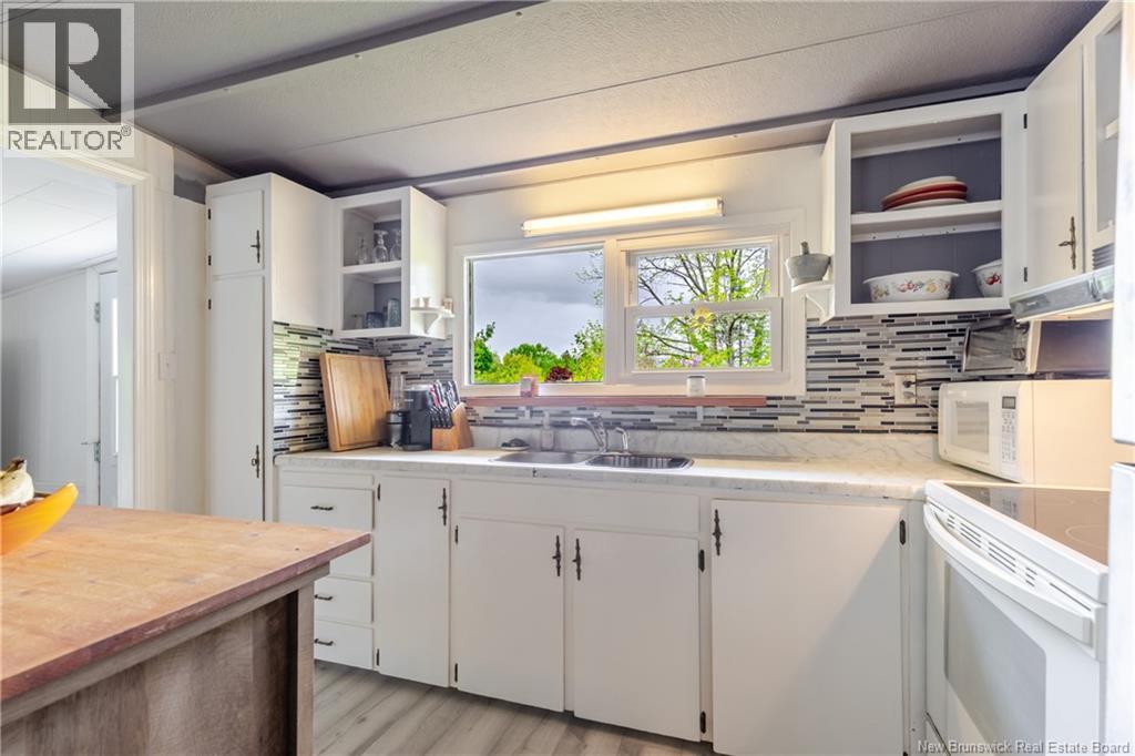 304 Governor Lane, Fredericton, New Brunswick  E3B 7K9 - Photo 6 - NB140769