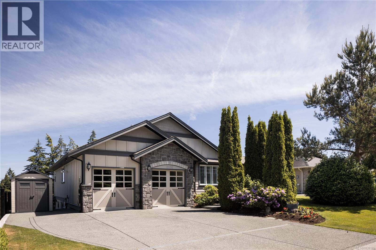 2532 Twin View Pl