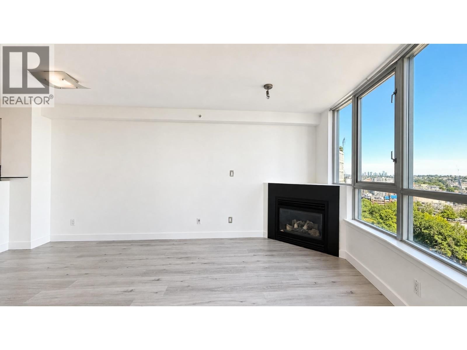 2009 63 Keefer Place, Vancouver, British Columbia  V6B 6N6 - Photo 2 - R3132634