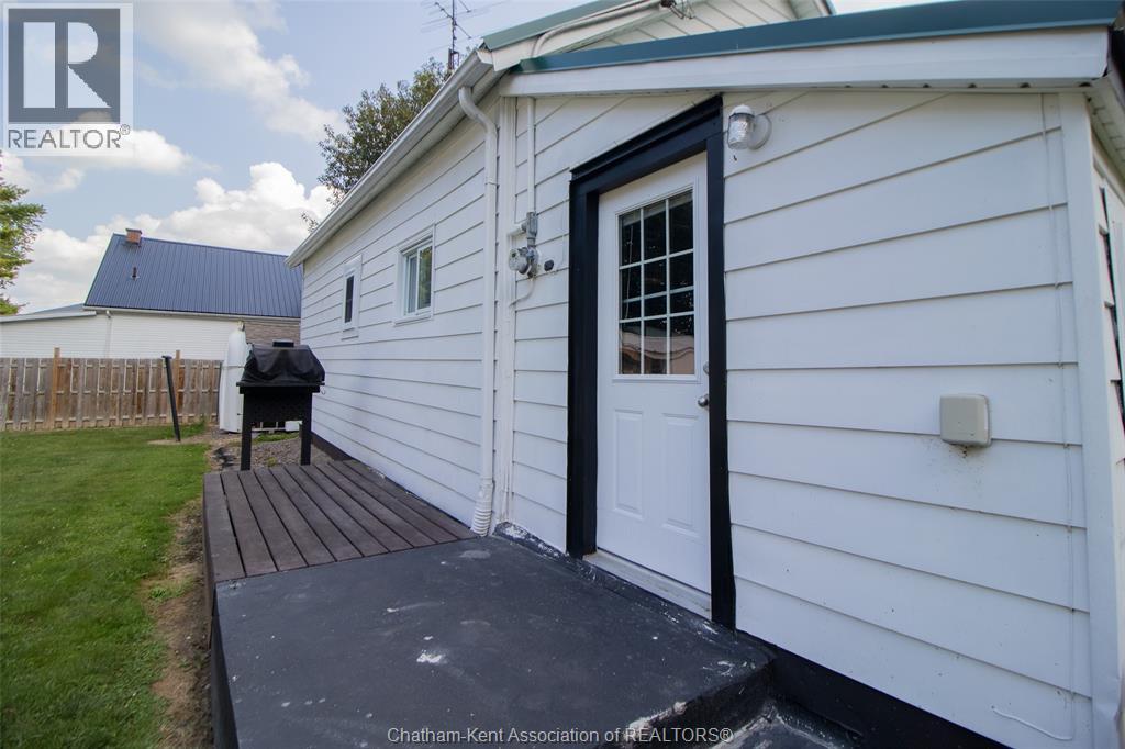 130 Elizabeth Street, Thamesville, Ontario  N0P 2K0 - Photo 6 - 26005196
