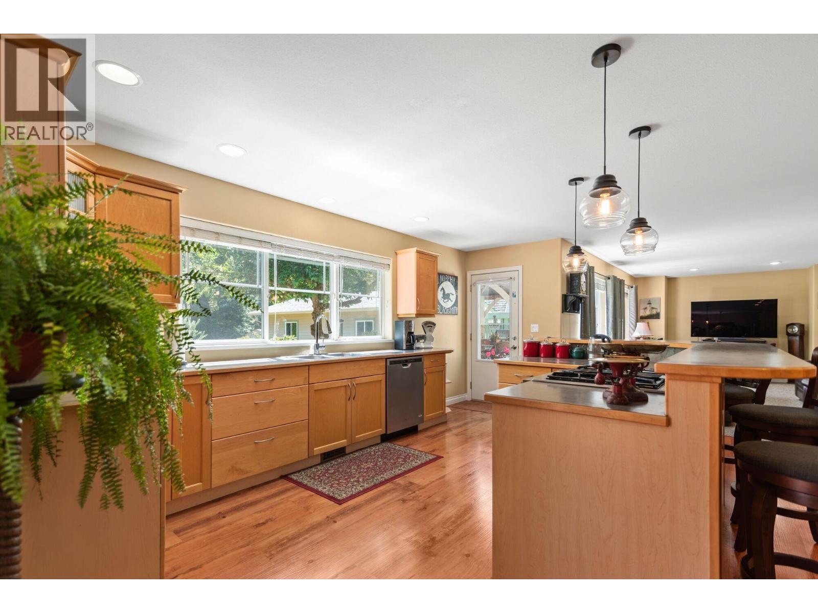 1223 Sunnyside Road, Gibsons, British Columbia  V0N 1V3 - Photo 10 - R3132609