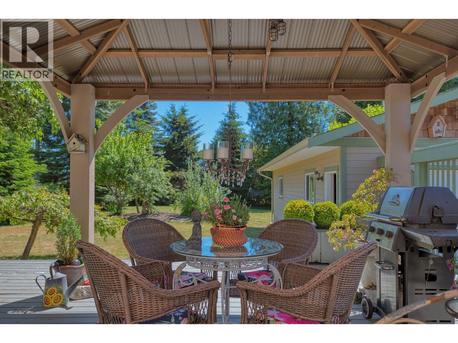 1223 Sunnyside Road, Gibsons, British Columbia  V0N 1V3 - Photo 33 - R3132609