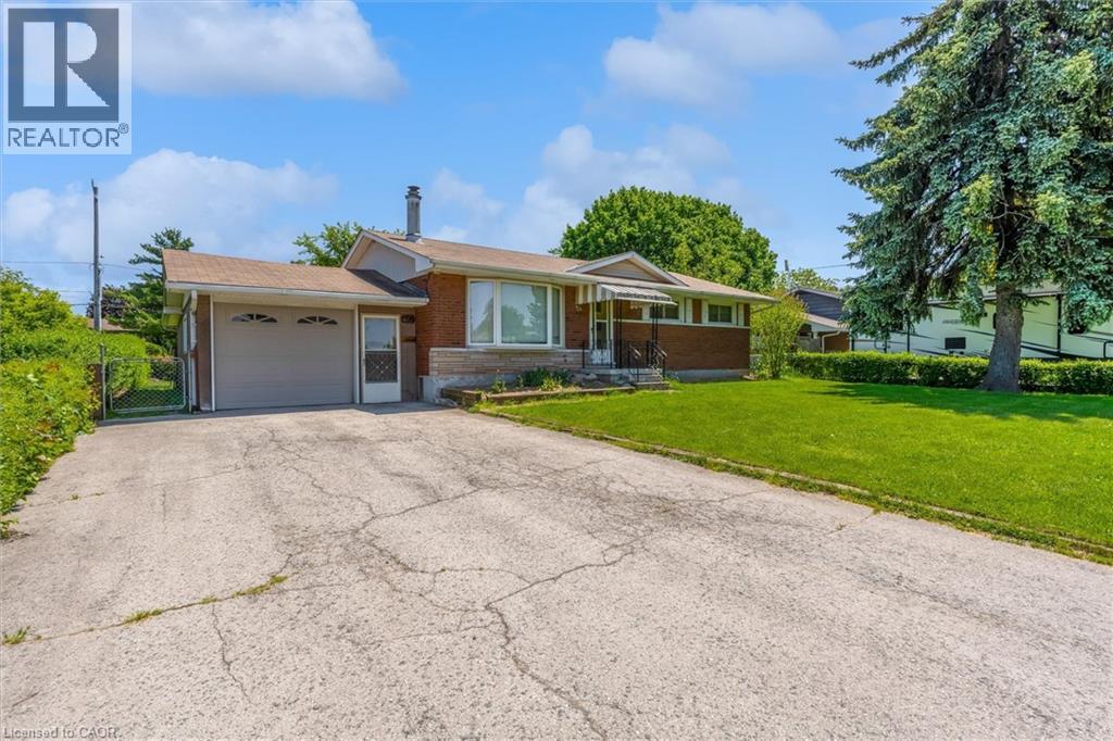 40 Oriole Crescent, Grimsby, Ontario  L3M 3X6 - Photo 2 - 40832772