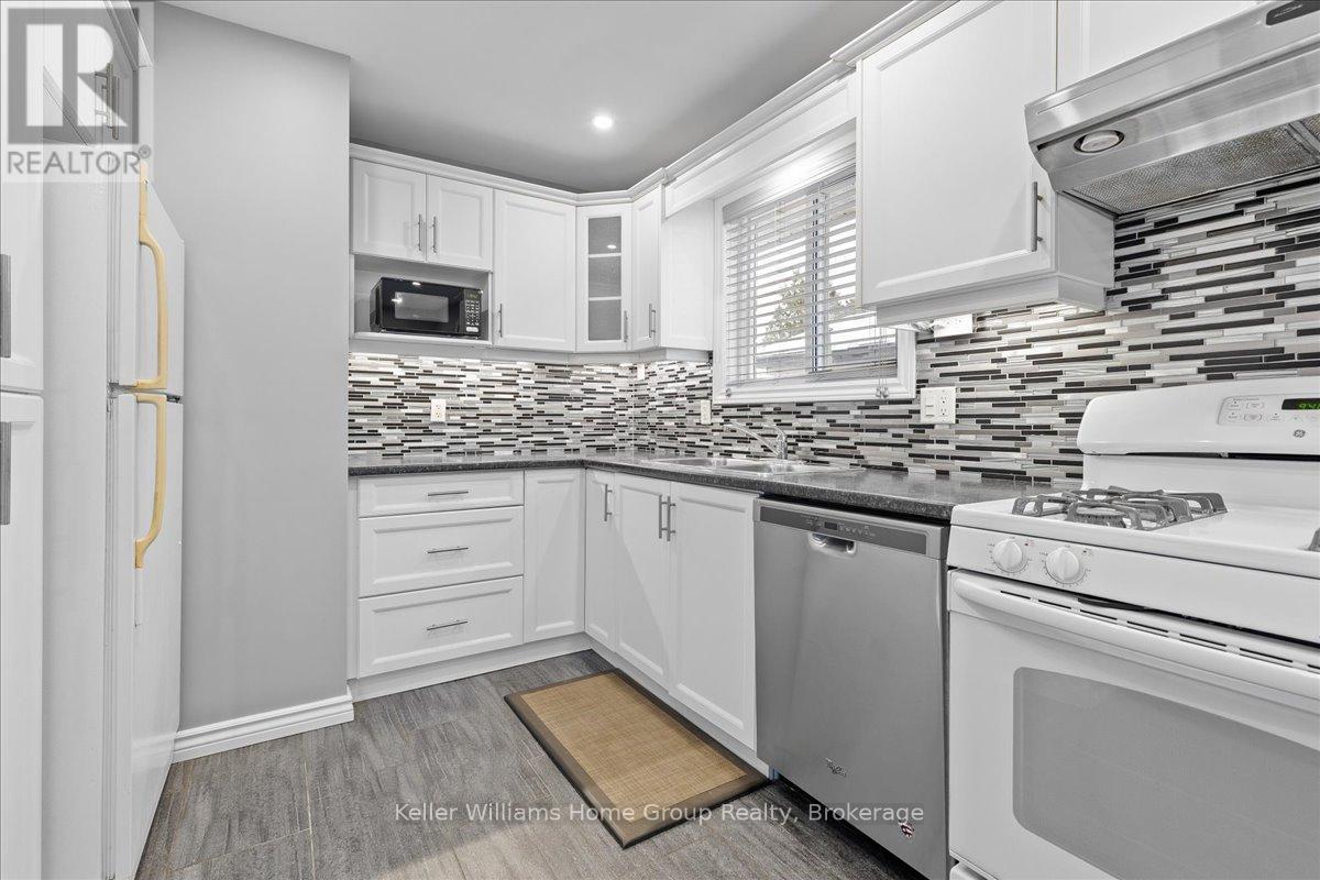 132 June Street, Hamilton, Ontario  L9A 2R9 - Photo 14 - X13247336