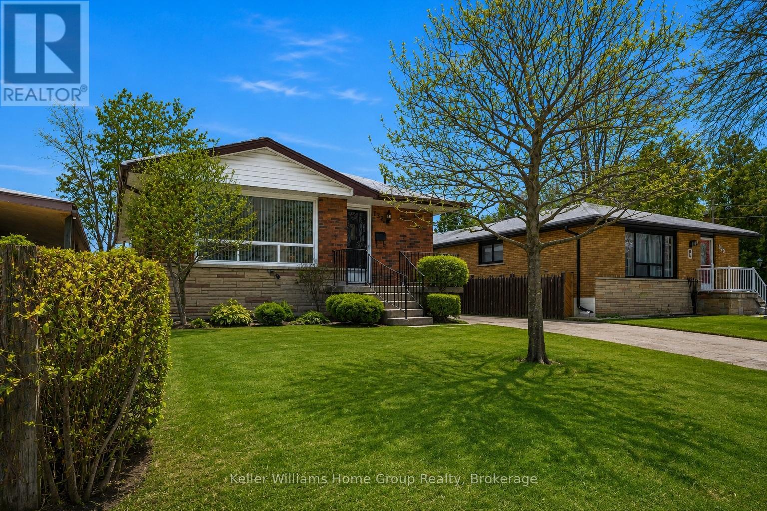 132 June Street, Hamilton, Ontario  L9A 2R9 - Photo 3 - X13247336