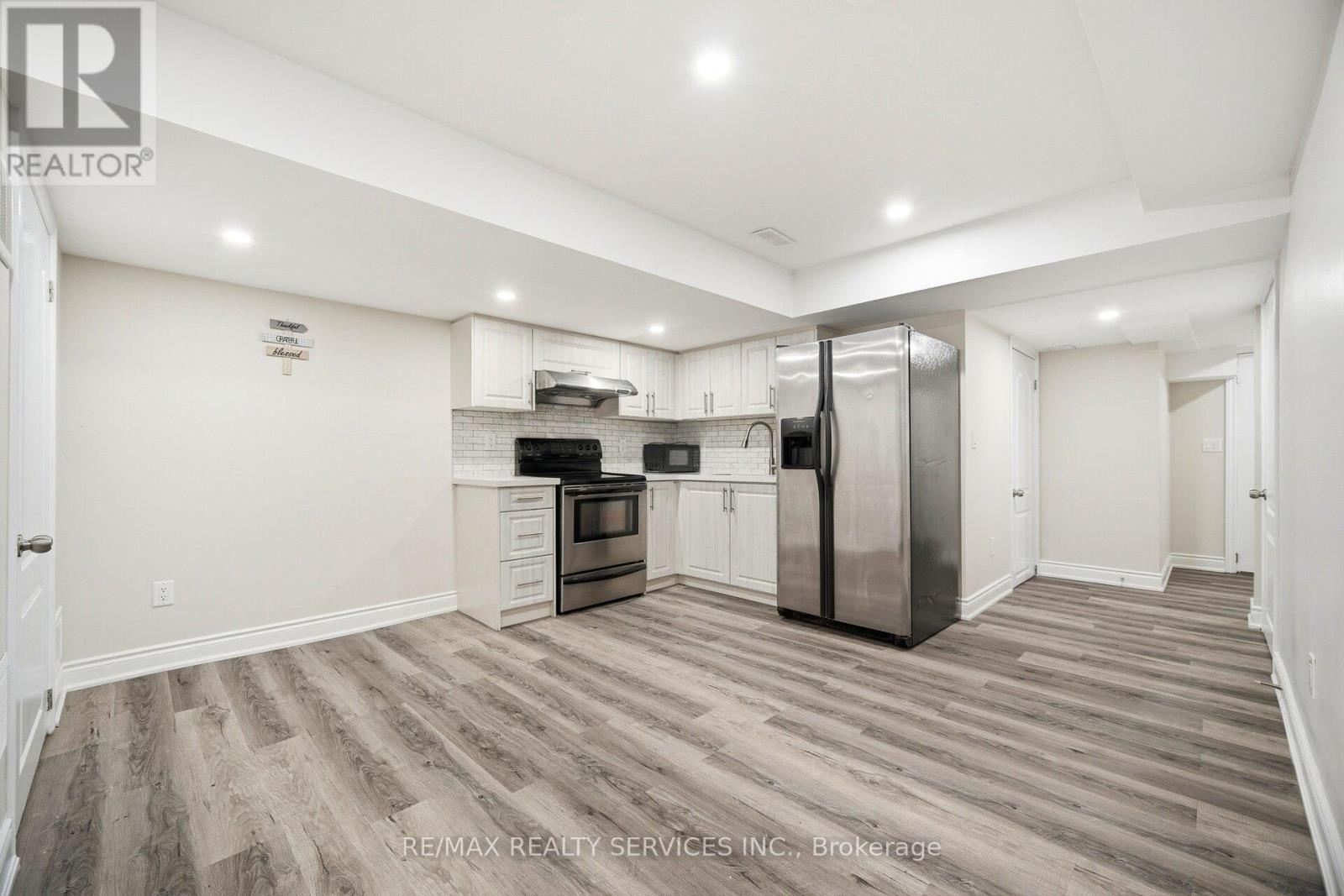10 Deepcoral Court, Brampton, Ontario  L6V 4P7 - Photo 33 - W13247126