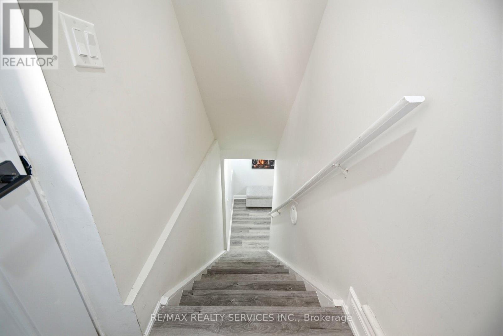 10 Deepcoral Court, Brampton, Ontario  L6V 4P7 - Photo 31 - W13247126