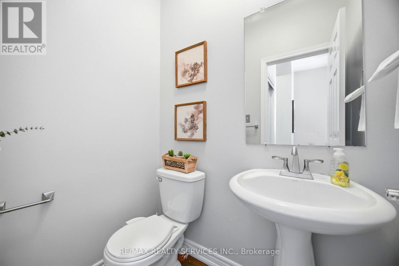 10 Deepcoral Court, Brampton, Ontario  L6V 4P7 - Photo 16 - W13247126