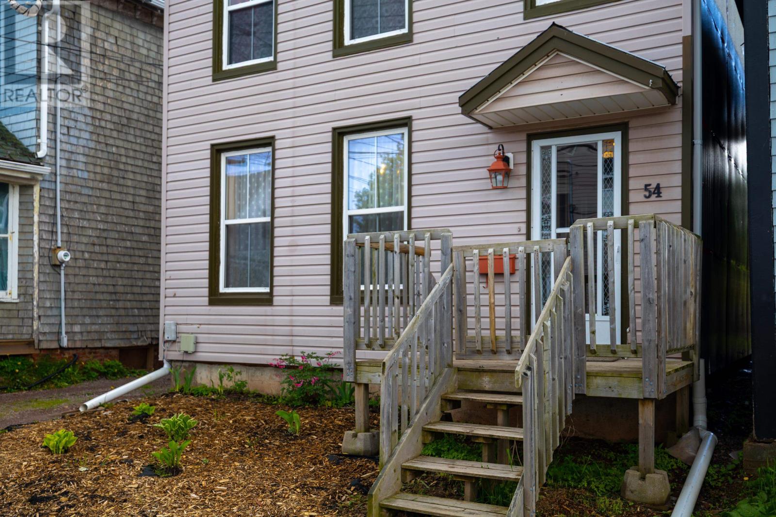 54 Bayfield Street, Charlottetown, Prince Edward Island  C1A 2G6 - Photo 4 - 202613393
