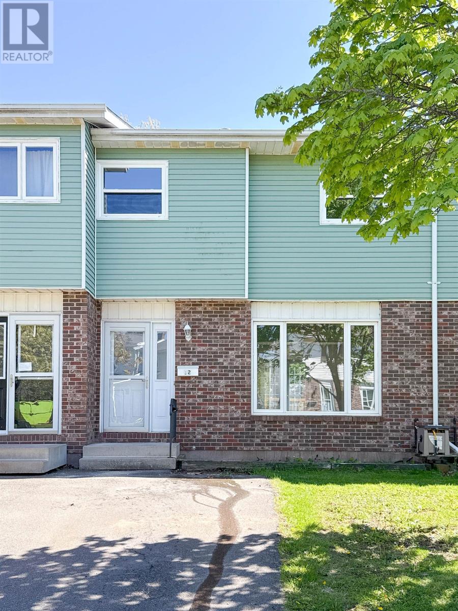 12 Dawson Court, Charlottetown, Prince Edward Island  C1A 8T1 - Photo 2 - 202613397