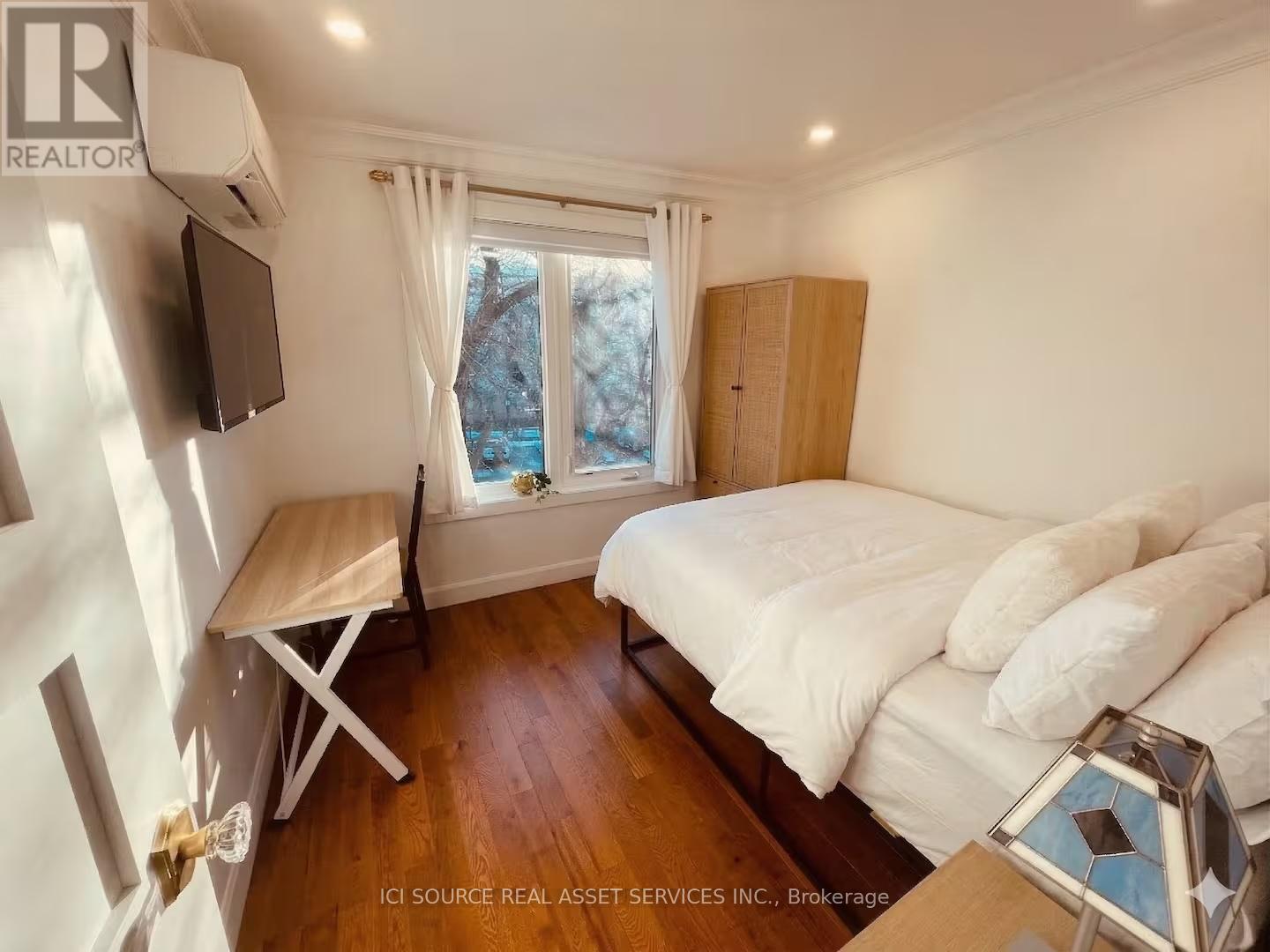 91 Alton Avenue, Toronto, Ontario  M4L 2M3 - Photo 9 - E13246294