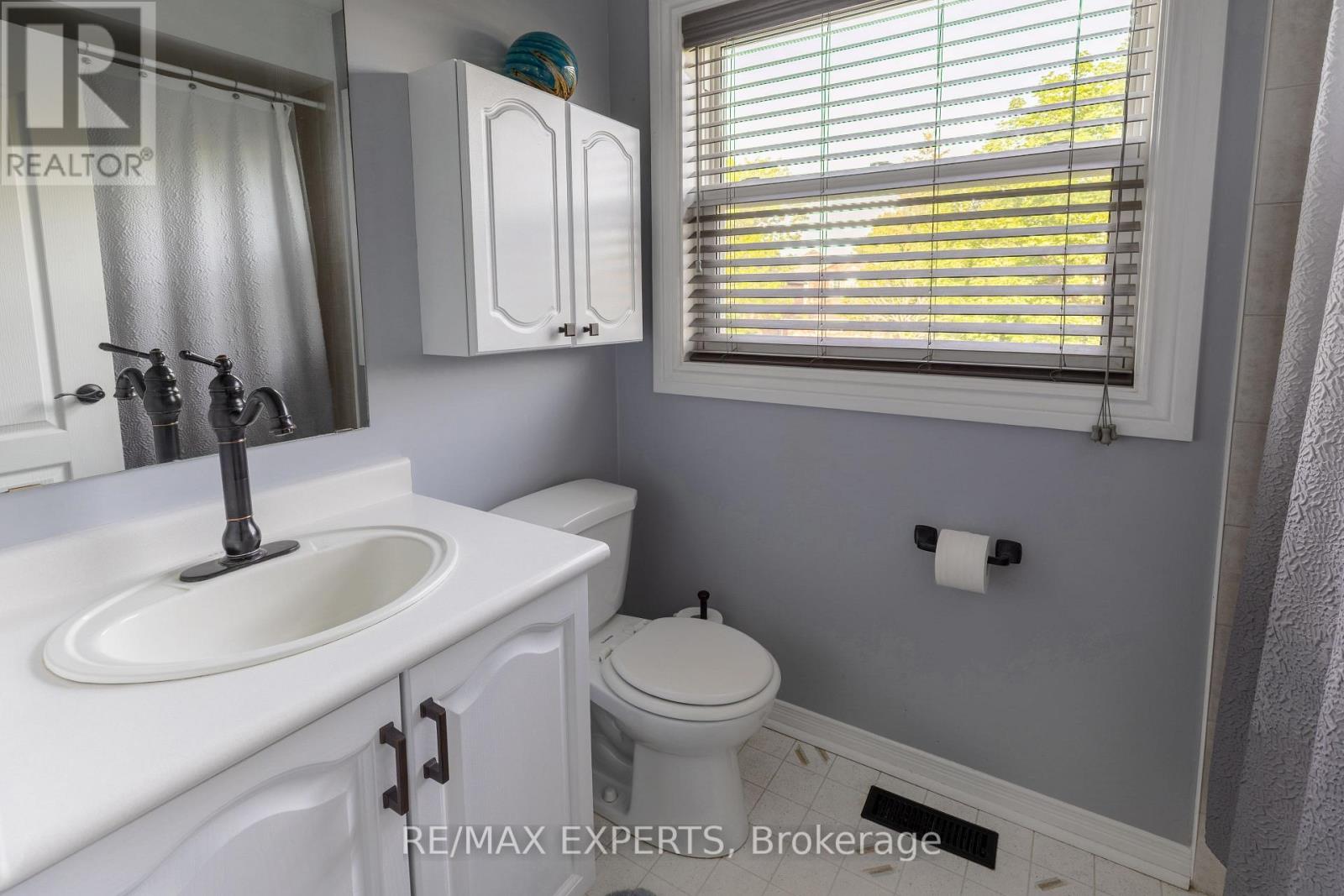 213 Melbourne Drive, Bradford West Gwillimbury, Ontario  L3Z 2Y8 - Photo 20 - N13241798
