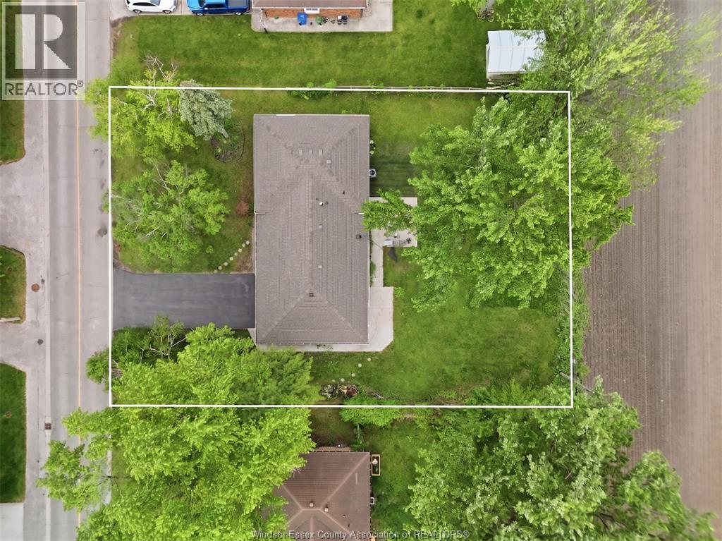 1765 Golfview, Lasalle, Ontario  N9J 1Z1 - Photo 2 - 26013258