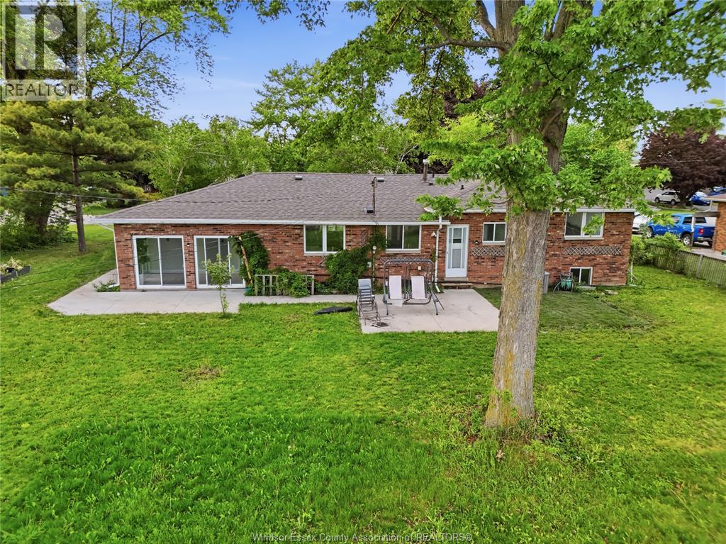 1765 Golfview, Lasalle, Ontario  N9J 1Z1 - Photo 3 - 26013258