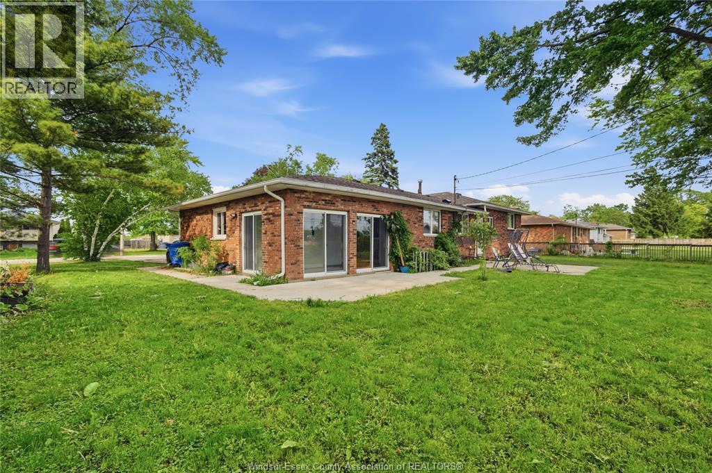 1765 Golfview, Lasalle, Ontario  N9J 1Z1 - Photo 8 - 26013258